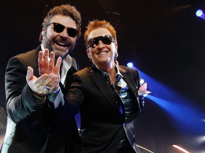 Unen sus voces por una buena causa: Emmanuel y Mijares, juntos en la pandemia