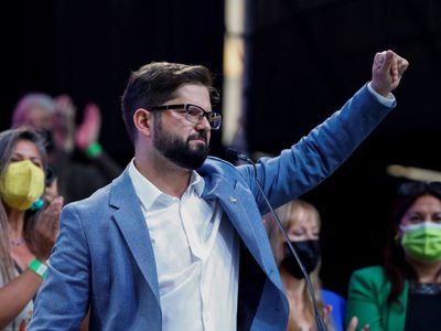 Sacar las vallas de La Moneda: el gran gesto simbólico que planea Gabriel Boric