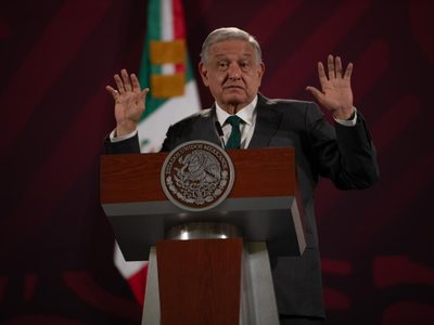 Sedena planteó a Claudia Sheinbaum y Xóchitl Gálvez “protegerlas y evitar desgracias”: AMLO