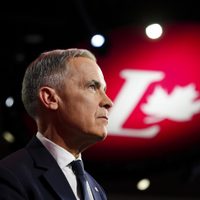Carney anuncia medidas "inmediatas" para fortalecer la economía canadiense ante la guerra comercial de EU