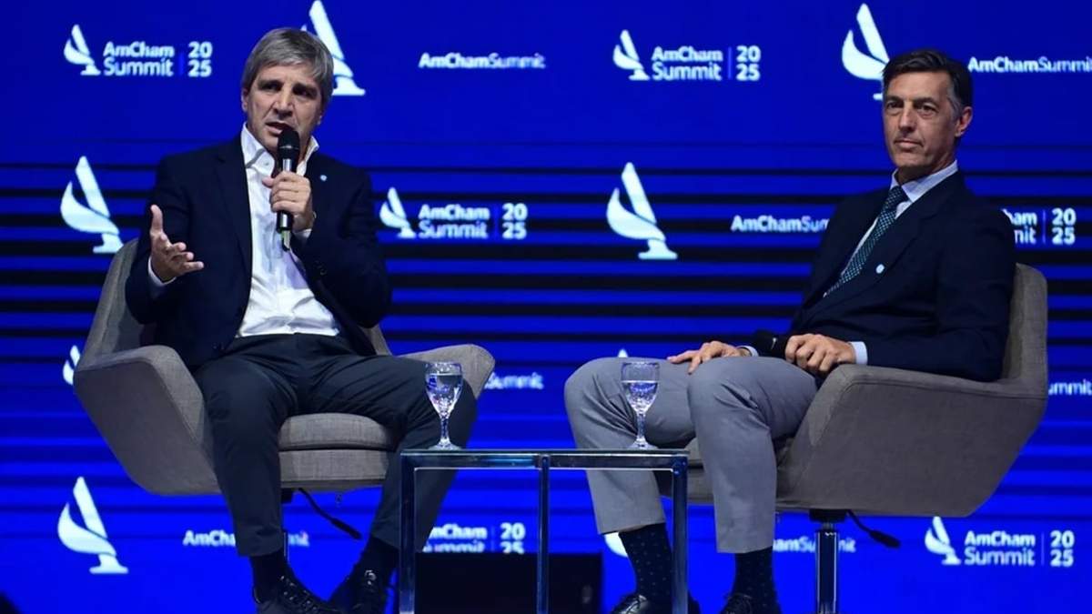 Caputo habló ante los empresarios norteamericanos en el AmCham Summit 2025.