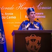 Otorgan doctorado honoris causa a Annie Pardo Cemo, madre de Claudia Sheinbaum
