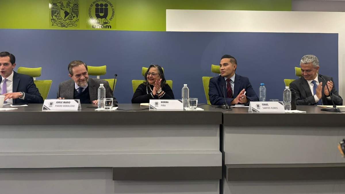 Los ministros en retiro Jorge Mario Pardo Rebolledo y Norma Piña en la UNAM