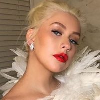 ¡Al borde del bloqueo! Christina Aguilera apareció ¡como Dios la trajo al mundo! y dejó ver todo