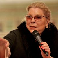 Picante cruce: Carrió cargó contra Aníbal Fernández y el exfuncionario le puso los puntos