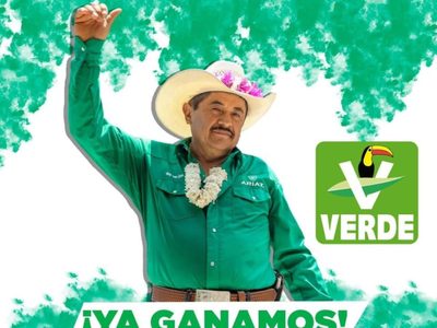 Familia Guzmán se turna administración de Tlacuilotepec por cuarta vez; protestan pobladores