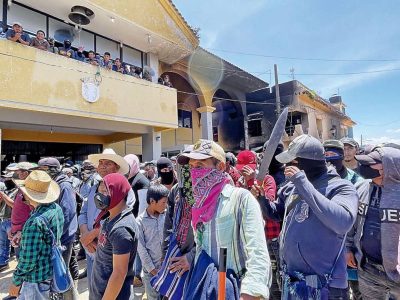 Autodefensas en Pantelhó retoman posiciones ante posible regreso del alcalde electo