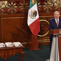Estas son las 20 reformas constitucionales que AMLO presentó al Congreso