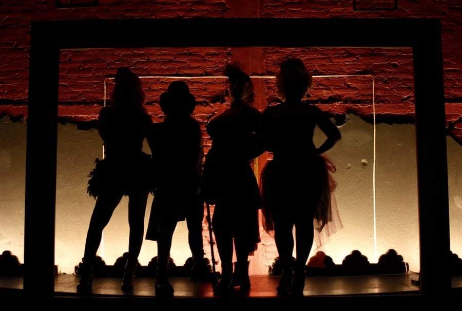 Inspirado en el cabaret berlines y la revista de varieté, el espectáculo Cabaret Performático