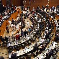 López Obrador repite a 11 de 12 perfiles en sus "nuevas" ternas para la CRE
