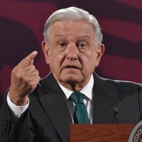 AMLO identifica al ministro González Alcántara Carrancá como principal asesor de Norma Piña