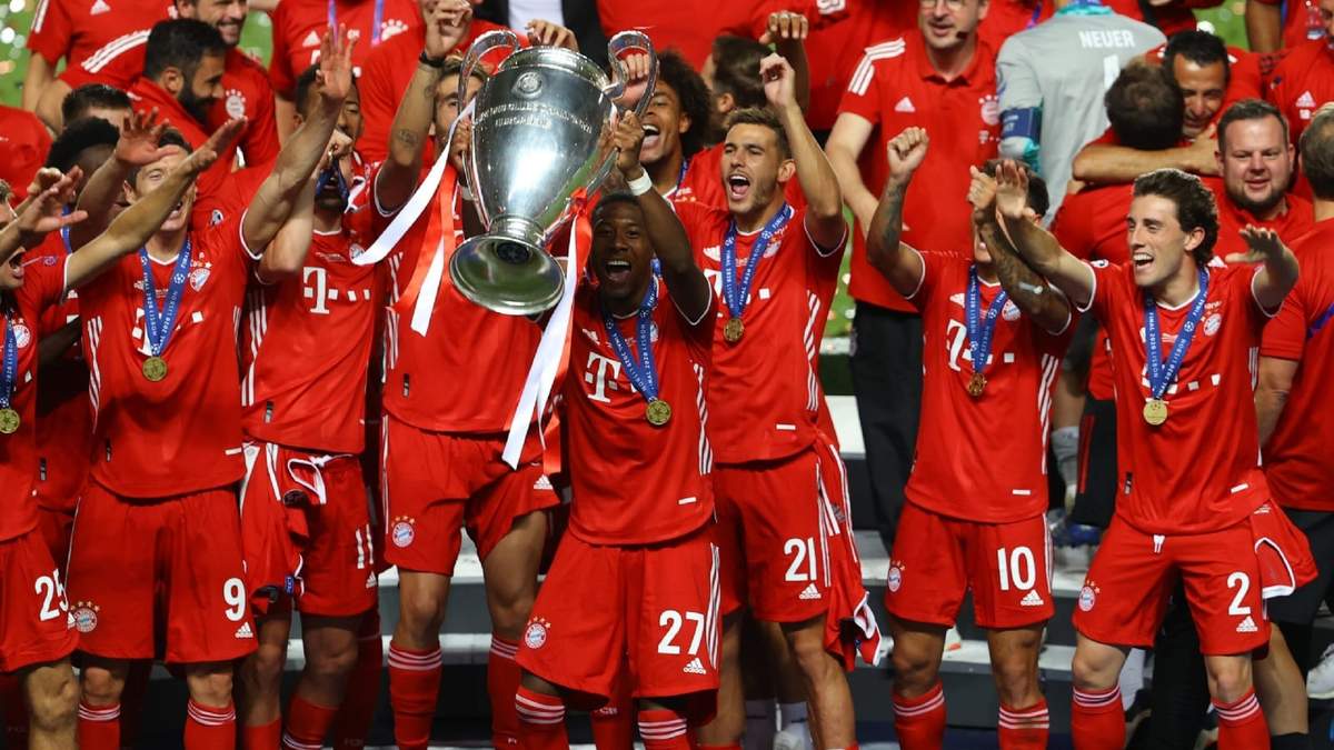 Alaba sosteniendo la Orejona. Fuente: (Instagram)