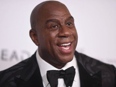 La buena vida: el impresionante yate en el que vacaciona Magic Johnson