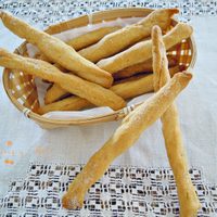 Grisines de garbanzos veganos y con pocos ingredientes, ideales para el mate