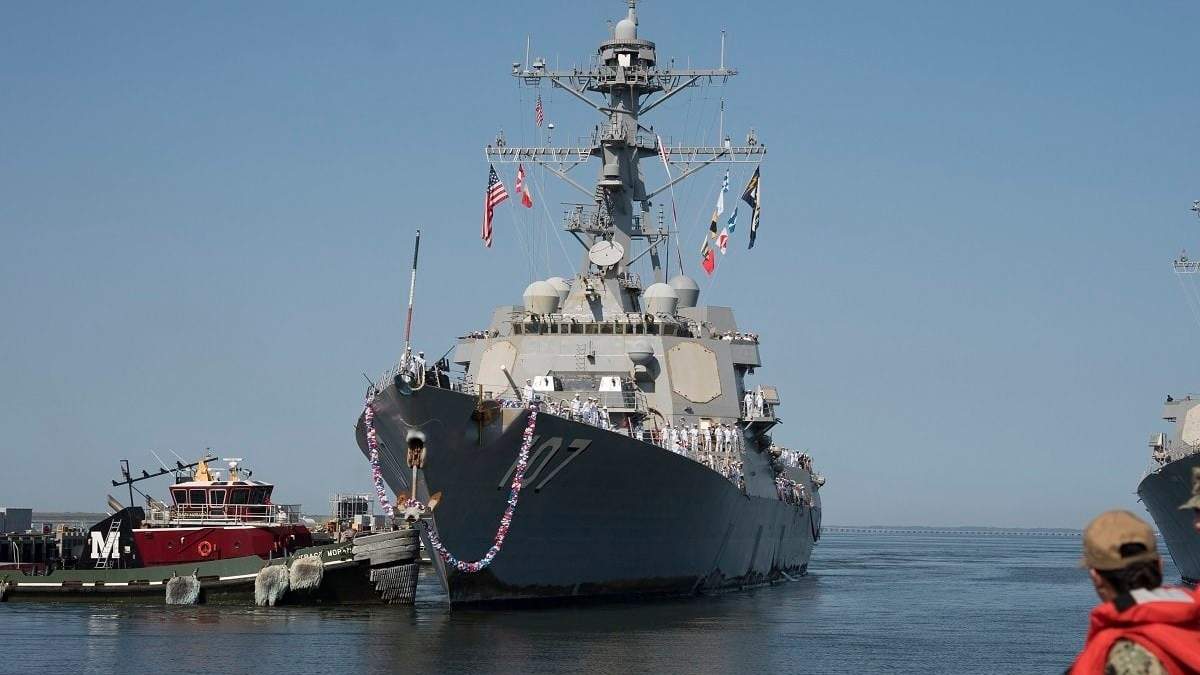El destructor USS Gravely