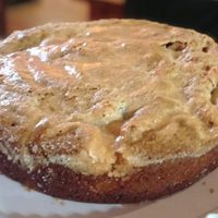Con 2 huevos, manzanas y 1 pera: prepará esta exquisita torta matera para la hora de la merienda