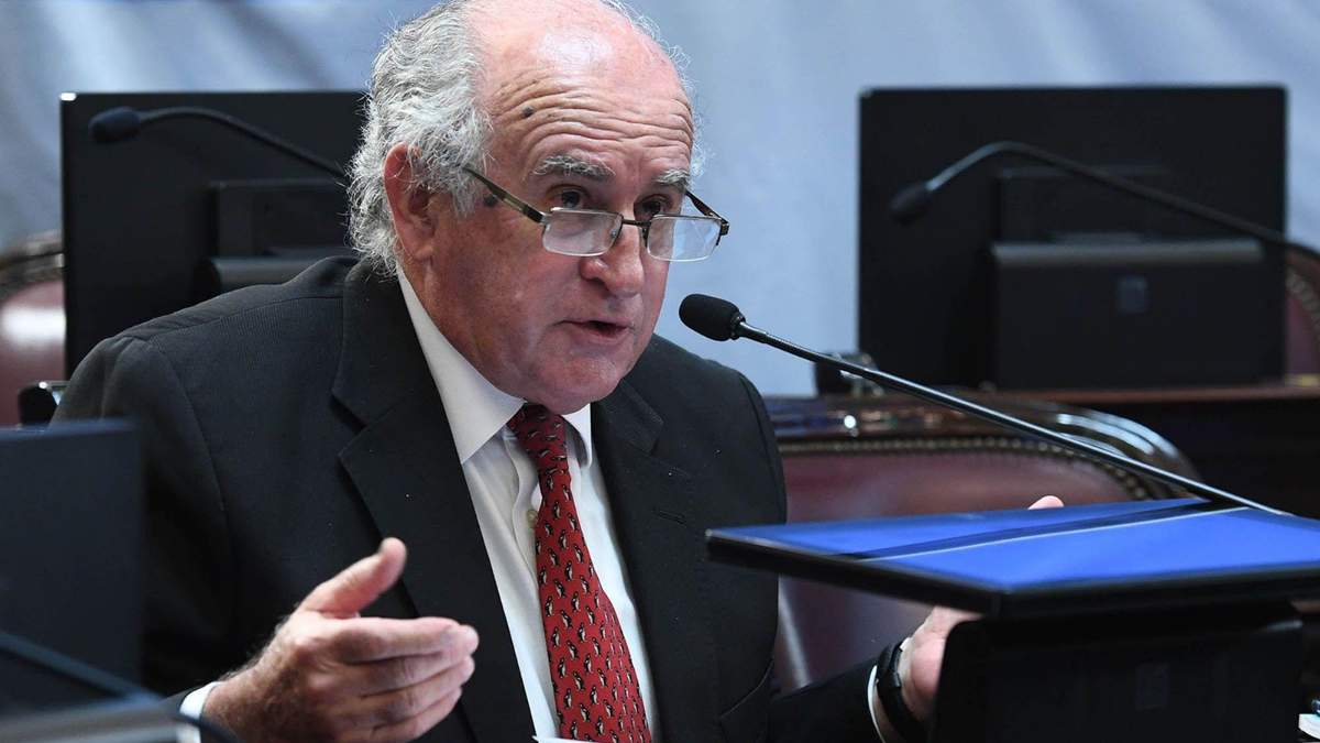 Oscar Parrilli, senador por el Frente de Todos. Fuente: (Twitter)