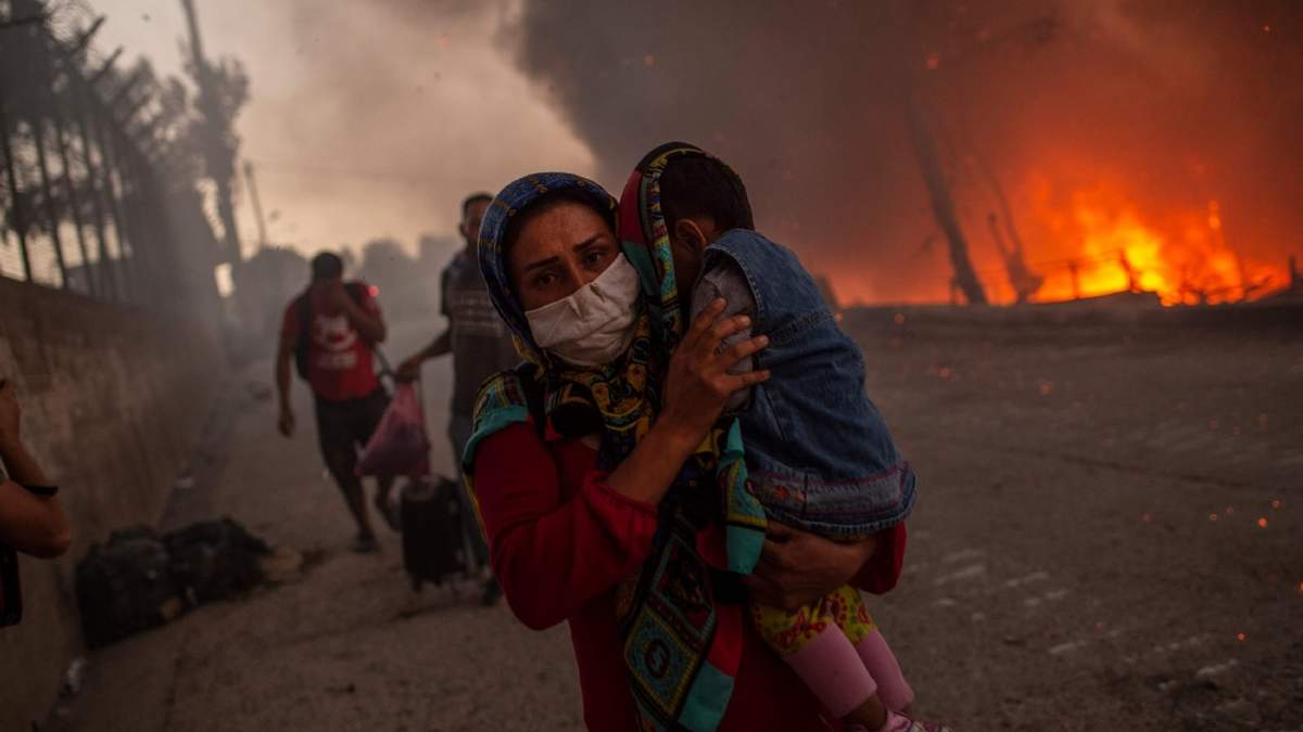 Migrantes escapan de las llamas en Yemen. Fuente: (Twitter)