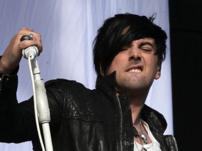 Policía identifica a las dos personas que apuñalaron y mataron en cárcel a Ian Watkins
