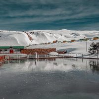 Se podrán tratar afecciones dermatológicas y osteoarticulares en el lago Caviahue