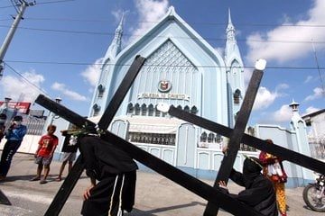 Filipinas retoma crucifixiones por Semana Santa tres años después de su prohibición por covid-19
