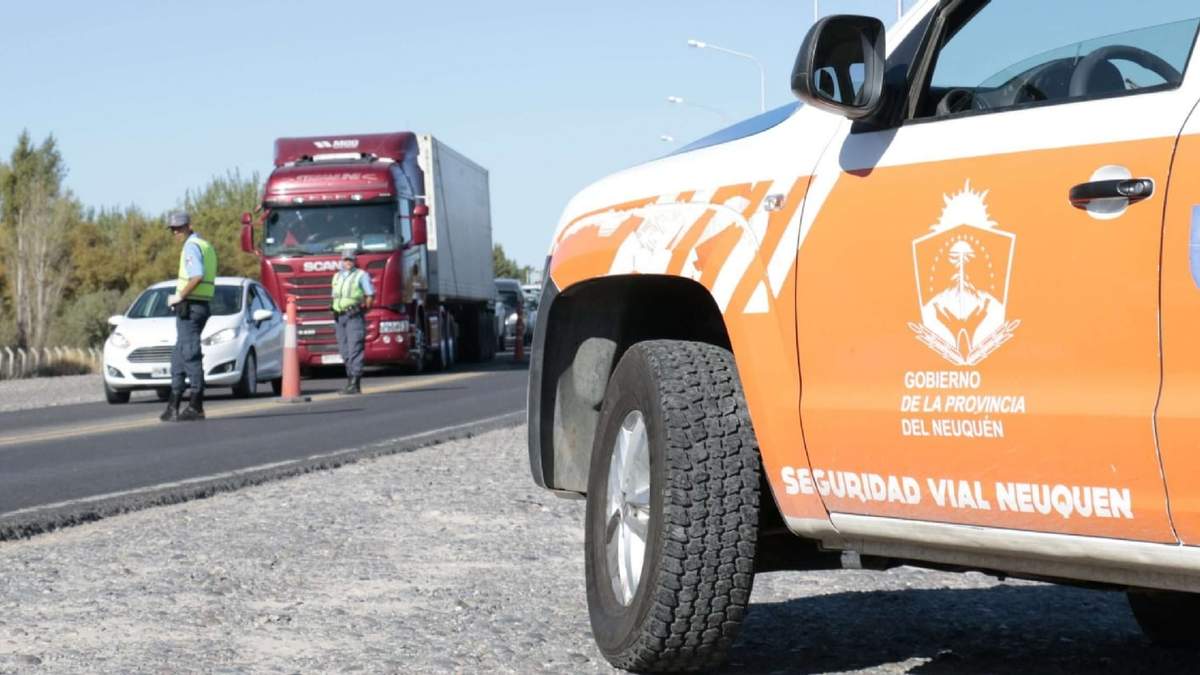 Personal de Seguridad Vial. Fuente (Neuquén Informa).