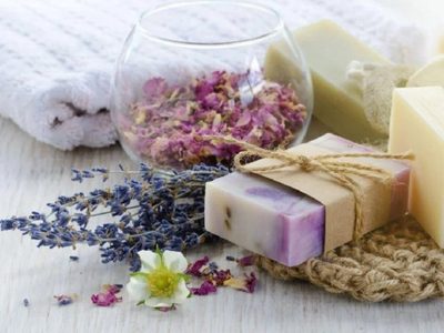 Cuidá tu bolsillo: mirá cómo preparar en casa este increíble jabón relajante con solo 3 ingredientes