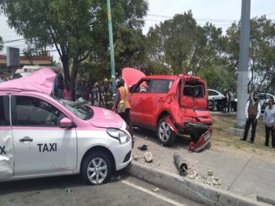 Camión de carga choca a cinco vehículos en Insurgentes; hay 11 heridos