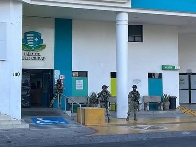 Detienen a siete policías en Culiacán; director de la corporación renuncia