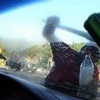 Presentan un proyecto para prohibir y capacitar a los limpiavidrios en Neuquén capital
