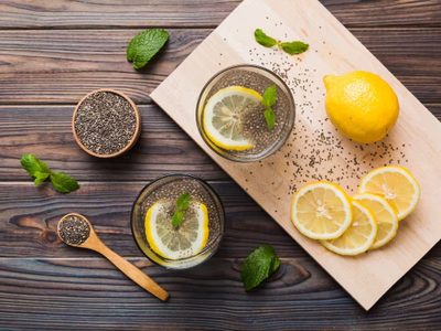 Agua de limón con chía: la bebida natural con propiedades curativas y múltiples beneficios para tu cuerpo