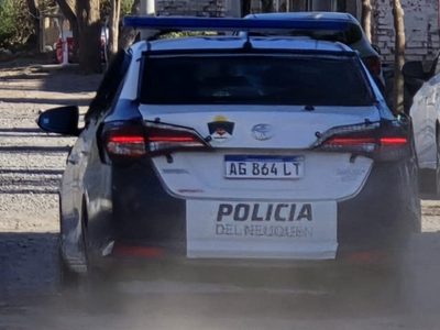 Centenario: una adolescente resultó herida de bala en el cuello durante un ataque a una vivienda