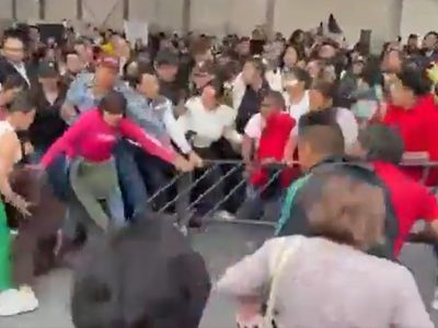 Reportan enfrentamientos en audiencia pública de Clara Brugada (Video)