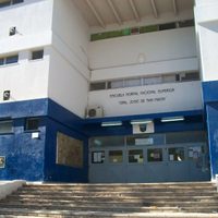 Una madre ingresó con su hija al IFD12 y golpeó al equipo directivo