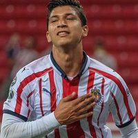 Las Chivas ganan y los Pumas pierden
