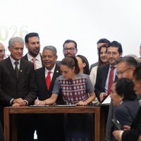 Líderes sindicales ofrecen su apoyo a Sheinbaum ante acusación judicial contra Rocha Moya