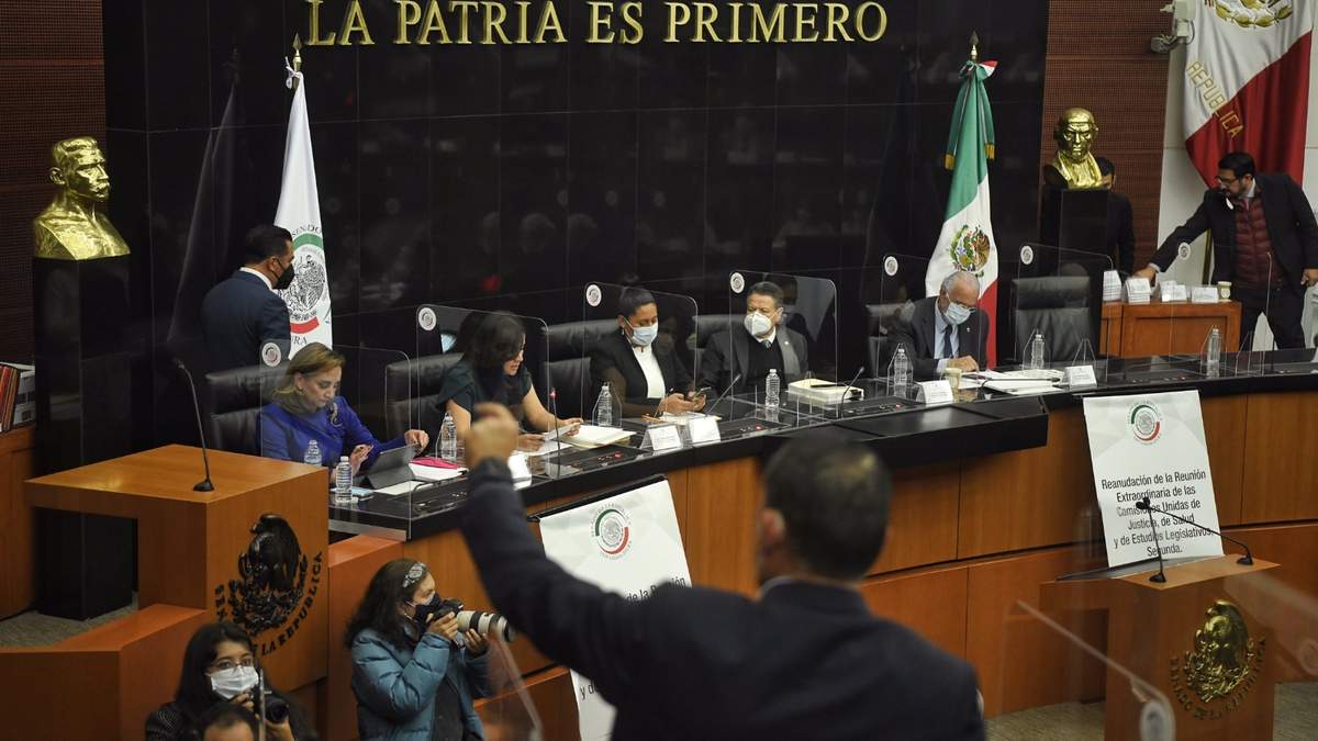 Reunión extraordinaria en el Senado de la República
