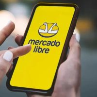 Ya se puede comprar en el exterior con Mercado Libre: mirá cómo es el funcionamiento