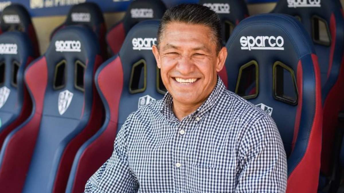 Nacho Ambriz, nuevo técnico del Sociedad Deportiva Huesca