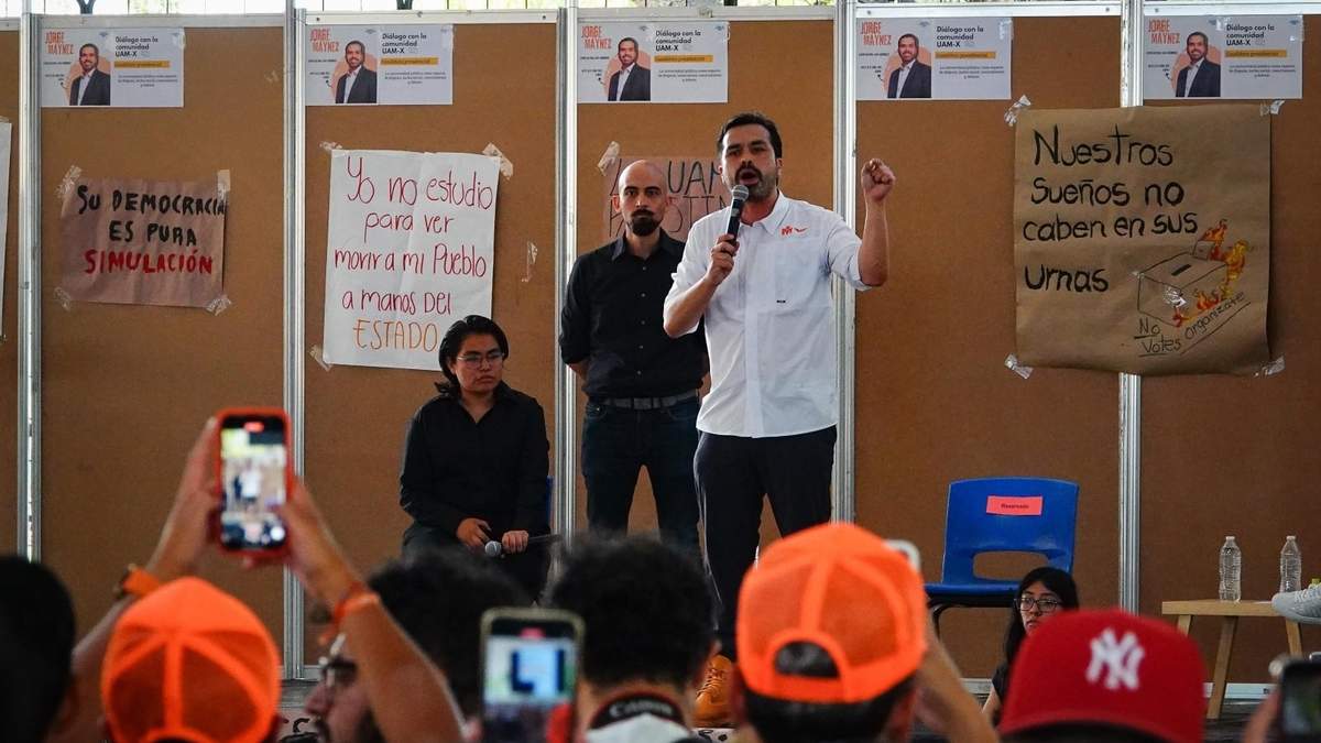 Jorge Álvarez Máynez en la UAM Xochimilco