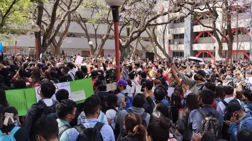 Protesta por abuso sexual contra alumna de Cuajimalpa