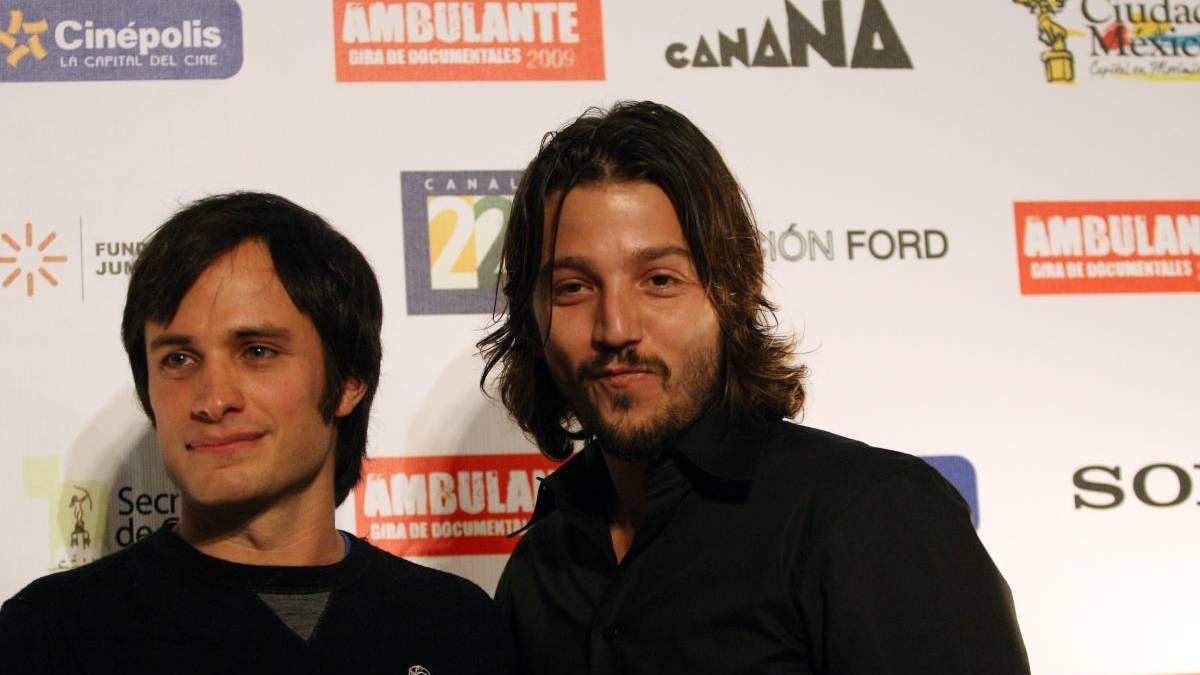 Gael García Bernal y Diego Luna, en una conferencia sobre Ambulante de 2009