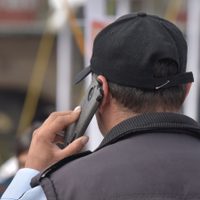 Prohibirán venta de celulares en tianguis de la CDMX para reducir su robo