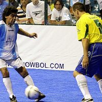 Neuquén recuerda la llegada de Maradona al Ruca Che para disputar un encuentro de Showbol