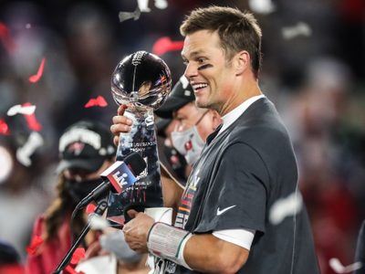 Tom Brady anuncia su retiro "para siempre"