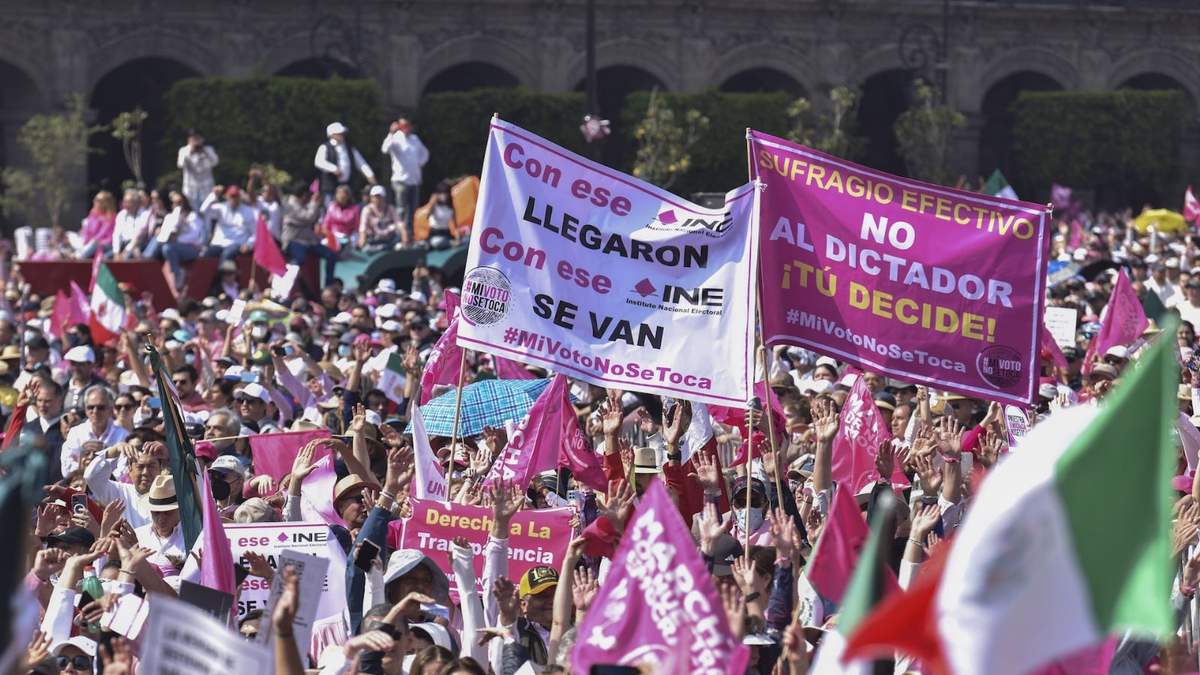 Aspecto de la "Marcha por la Democracia" del domingo