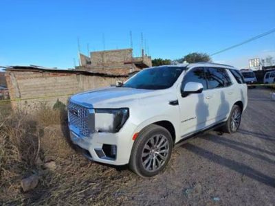Identifican uno de los cuerpos hallados en una camioneta en Villa Corona, Jalisco