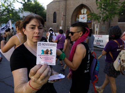 25N: "Por las que no están": las familias de Azul, Silvia, Luciana y Jessica marcharon unidas por un mismo reclamo