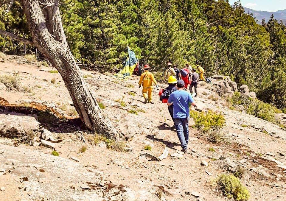 Agónico rescate en San Martín de los Andes Fuente: (Twitter)