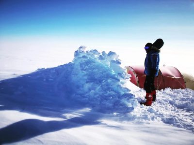 Una británica quiere ser la primera mujer en cruzar la Antártida de punta a punta en solitario
